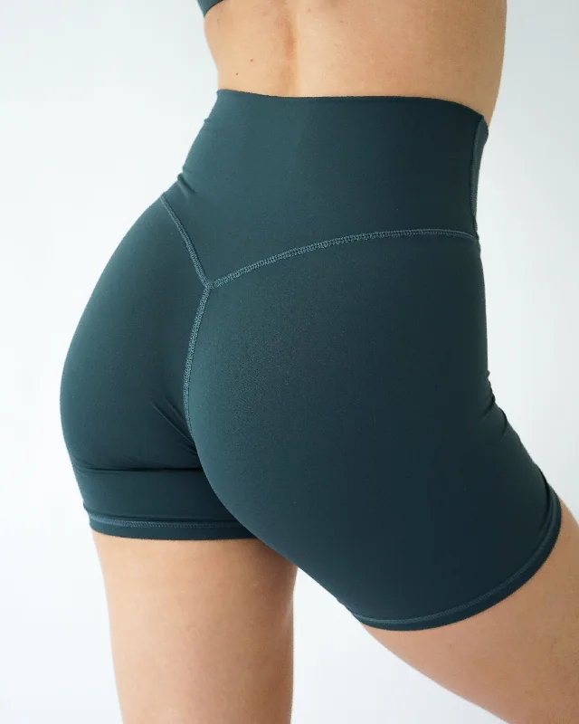 IMPACT V-WAIST BIKER SHORTS 6”- Emerald